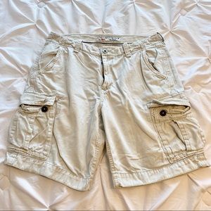 American Eagle Cargo Shorts Men’s - 36